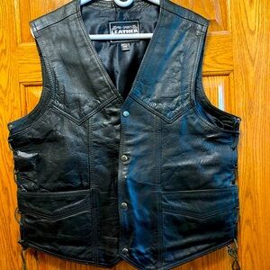 Pro Sports Vintage Leather Snap Button Lace Up Biker Vest Size 48 Black